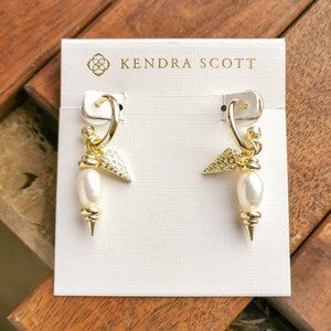 Demi Huggie Earrings Set Gold White Baroque Pearl
